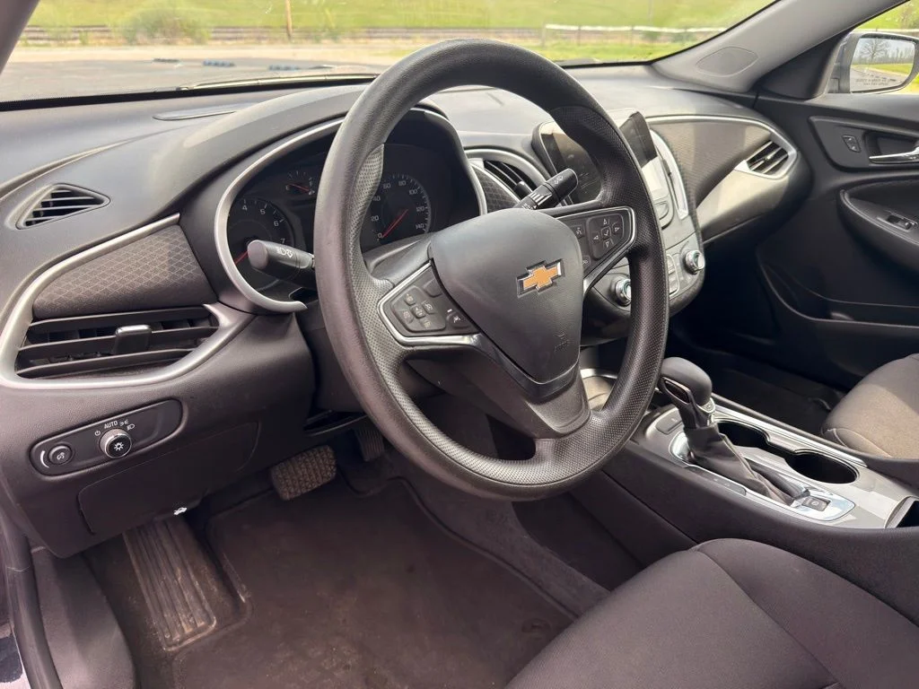 Used 2023 Gray Chevrolet LT image 21
