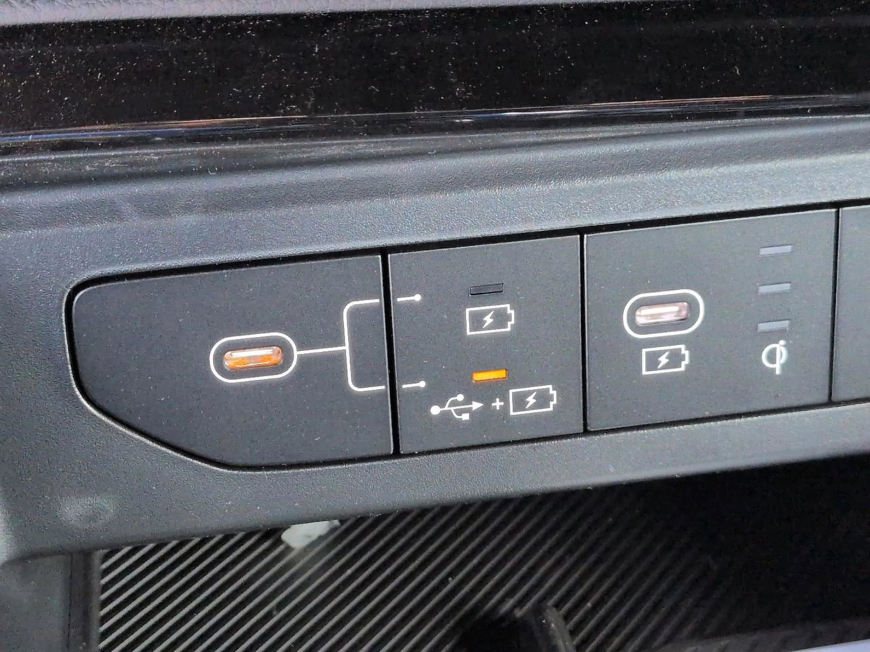 New 2026 Snow White Pearl Kia GT-Line image 22