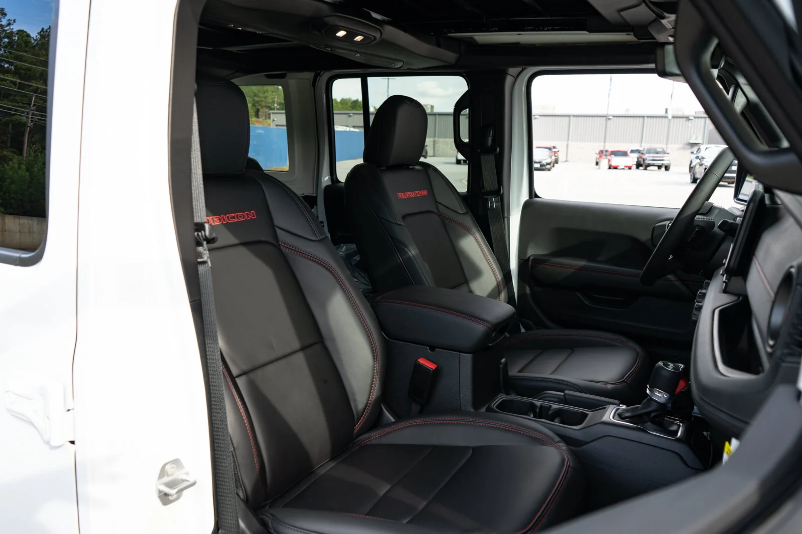 New 2027 Bright White Clear-Coat Paint Jeep Rubicon X image 42