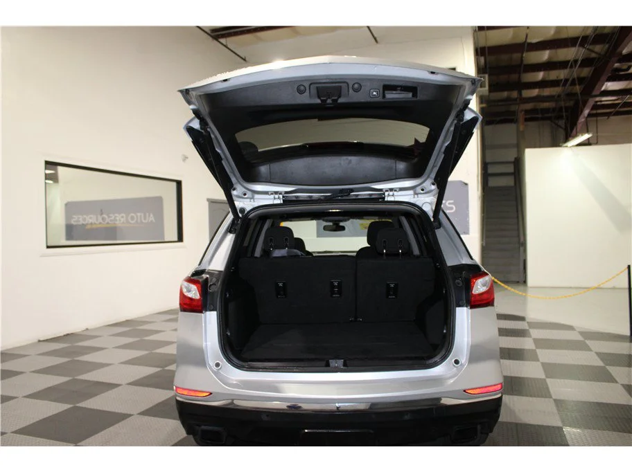 Used 2018 Silver Ice Metallic Chevrolet LT image 19