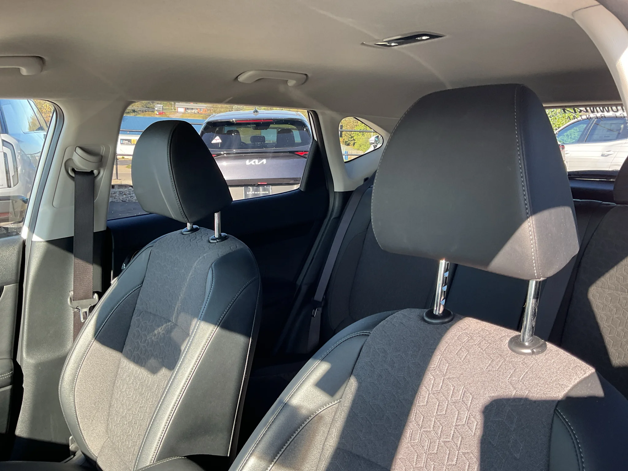 Certified Used 2025 Clear White/Black Roof Kia S image 19