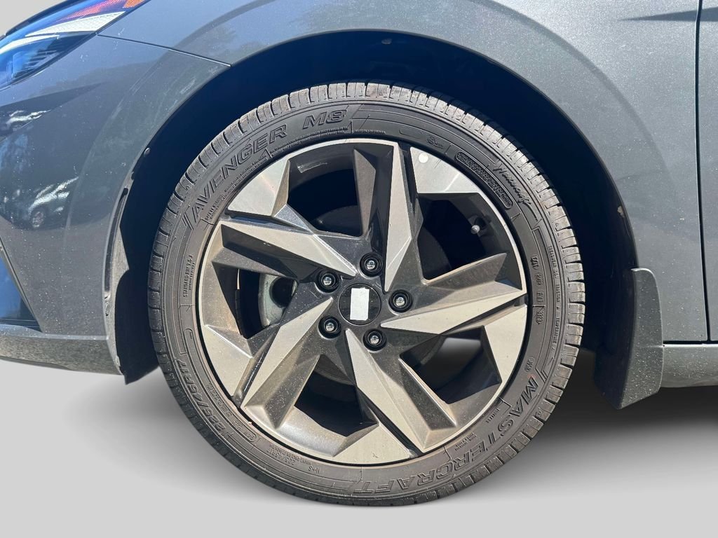 Used 2023 Gray Hyundai SEL image 8
