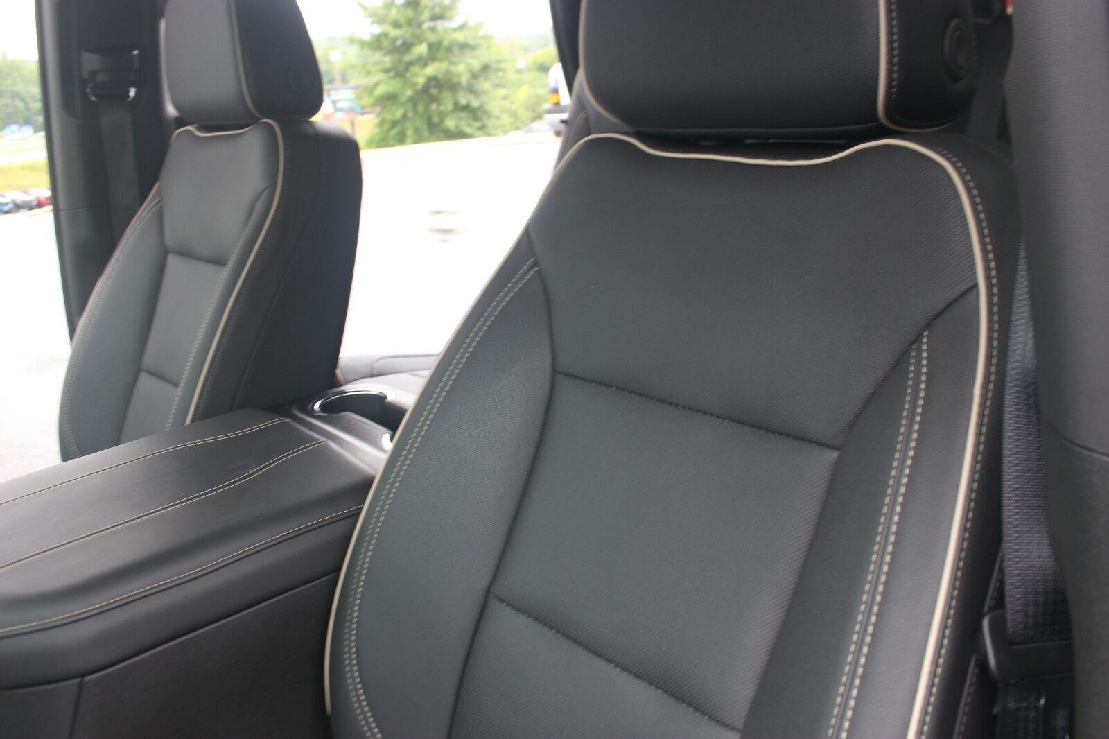 Used 2026 Onyx Black GMC Elevation image 21