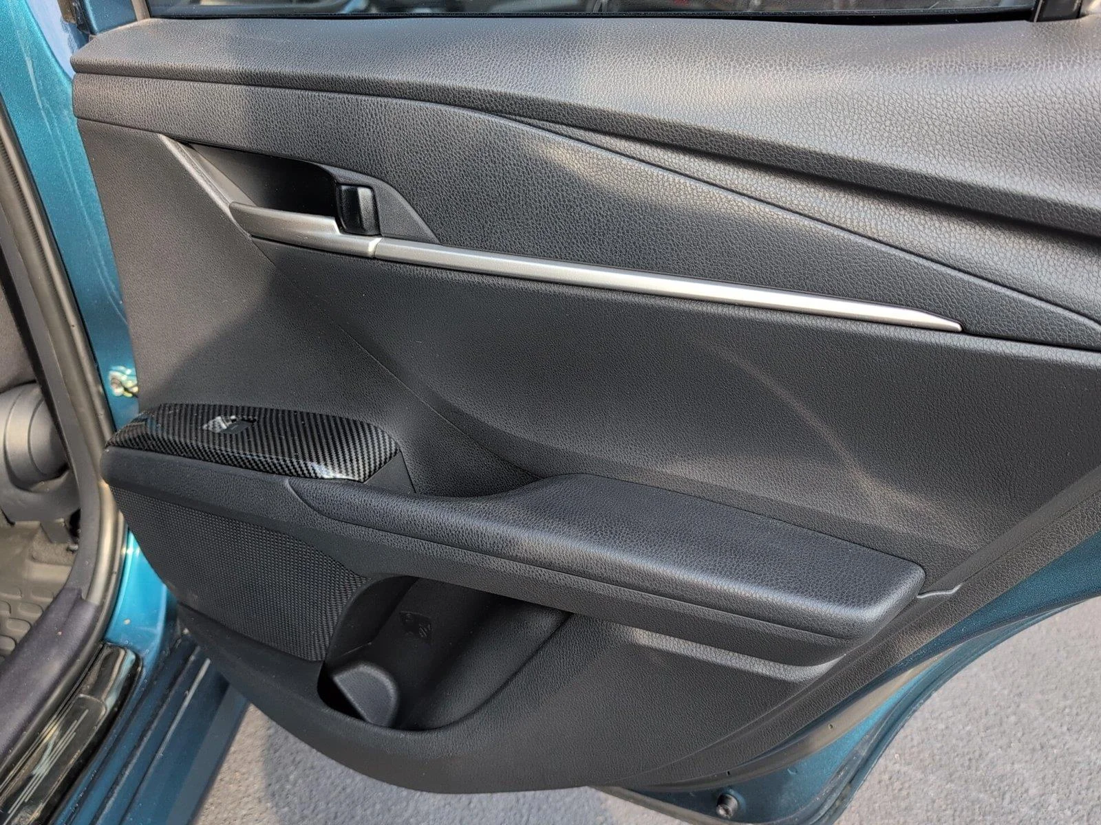 Used 2025 Ocean Gem Toyota LE image 35
