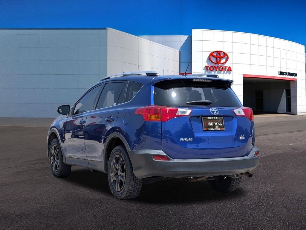 Used 2015 Blue Toyota LE image 12