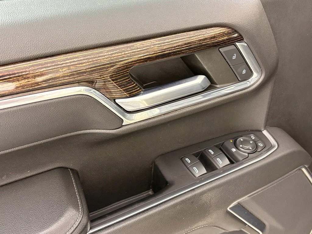 Used 2022 Beige GMC Elevation image 33