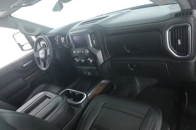 Used 2021 Black GMC Denali image 33