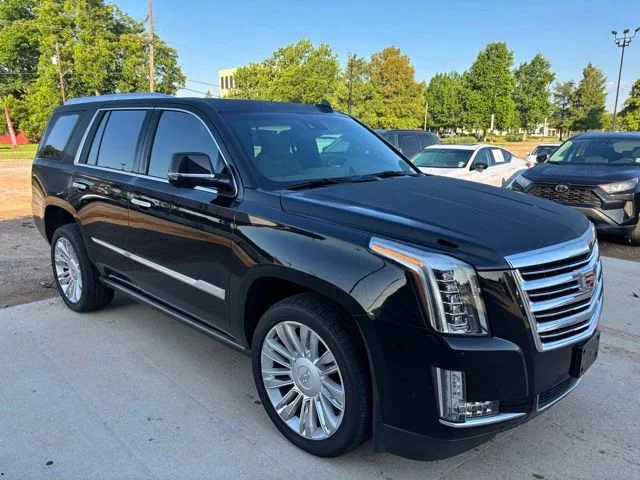 2020 Cadillac Escalade AWD Platinum's photo