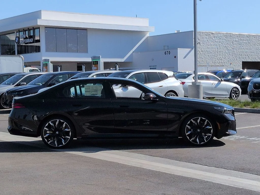 New 2026 Black BMW 530i image 4