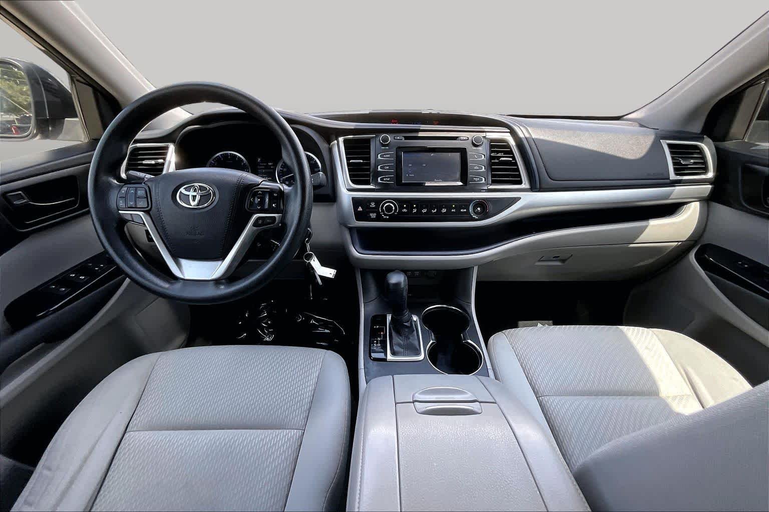 Used 2018 Predawn Gray Mica Toyota LE image 15