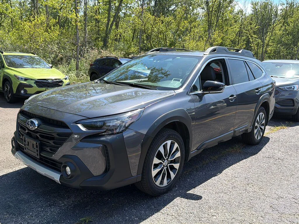 Used 2025 Magnetite Gray Metallic Subaru Limited image 11