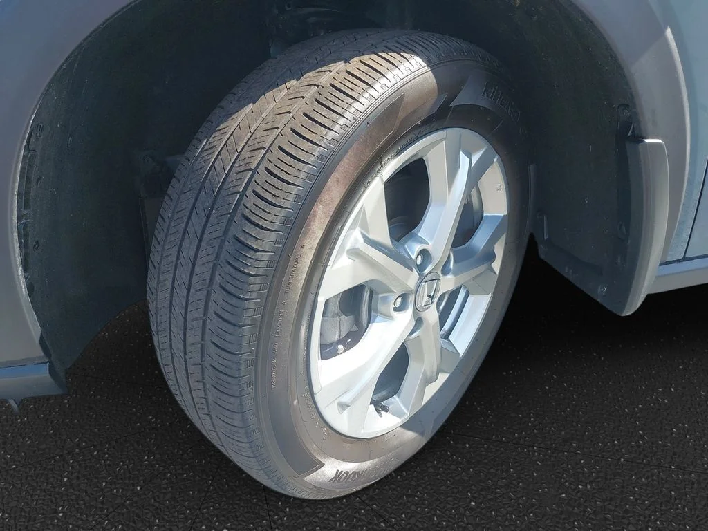 Used 2025  Honda LX image 33