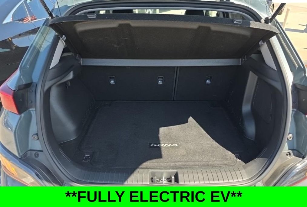 Used 2022 Green Hyundai Limited image 12