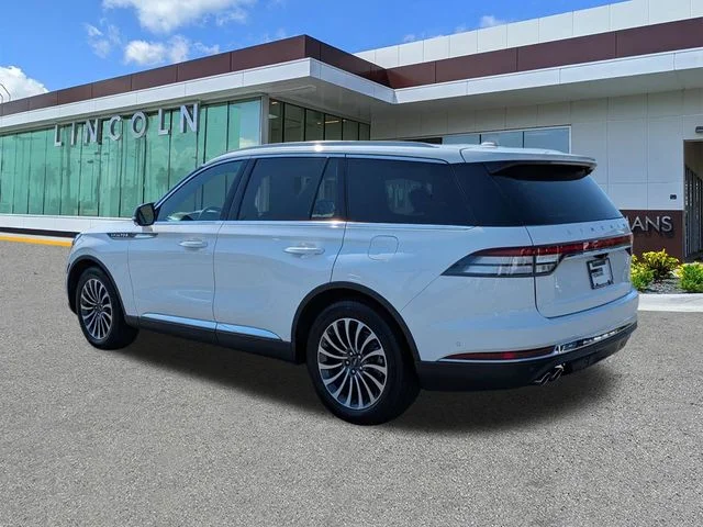 Used 2023 Pristine White Lincoln Reserve image 6