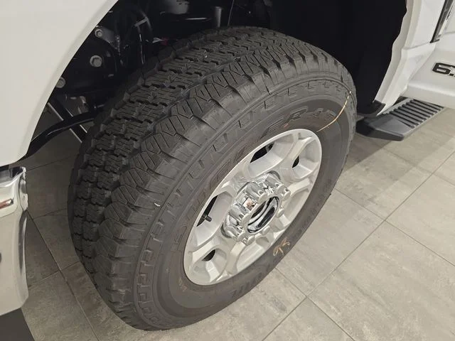 New 2026 Oxford White Ford F-350® XLT image 42