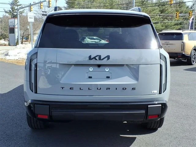 New 2027 Gray Kia X-Line EX image 5