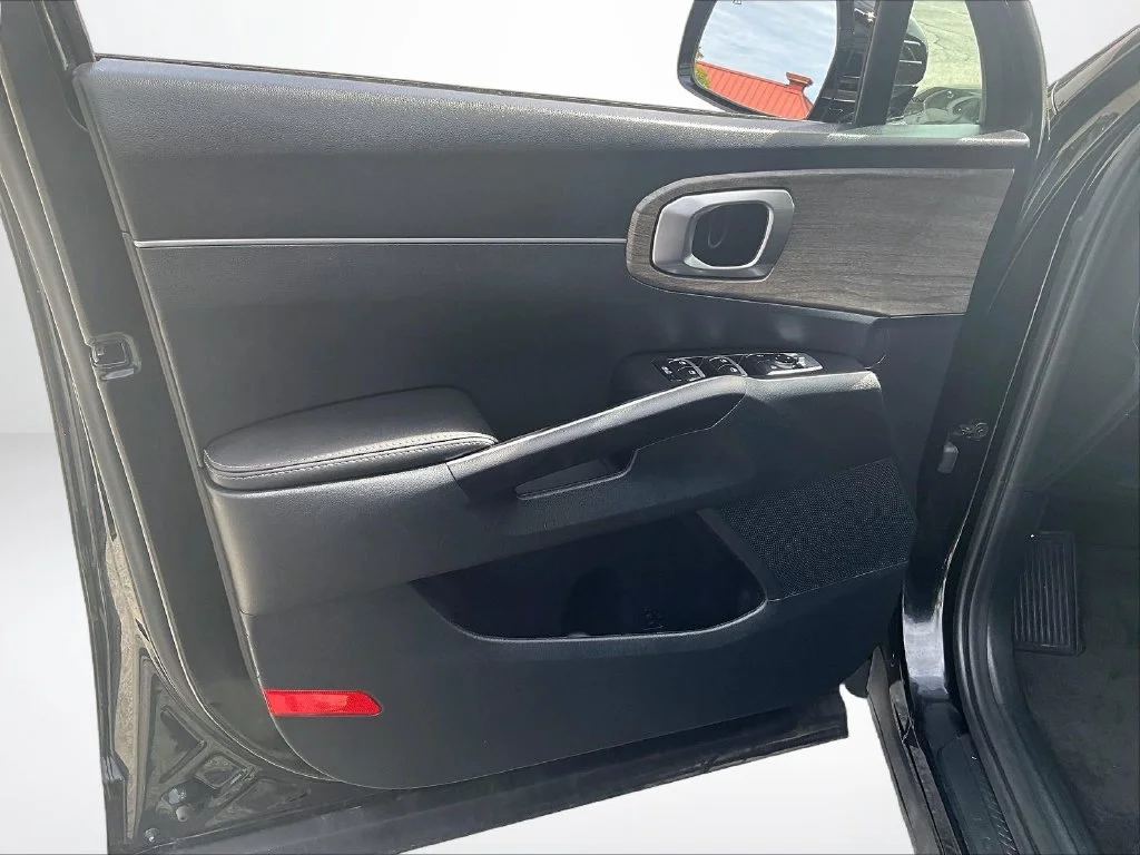 Used 2023 Black Kia X-Line EX image 24