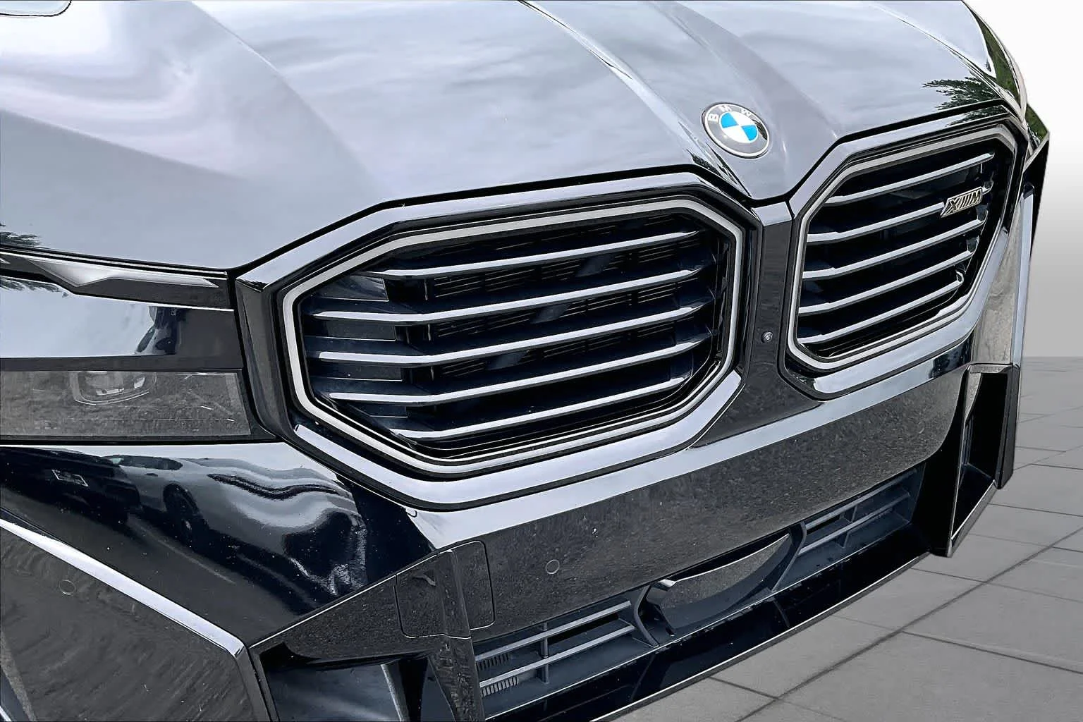 Used 2024 Black Sapphire Metallic BMW  image 32