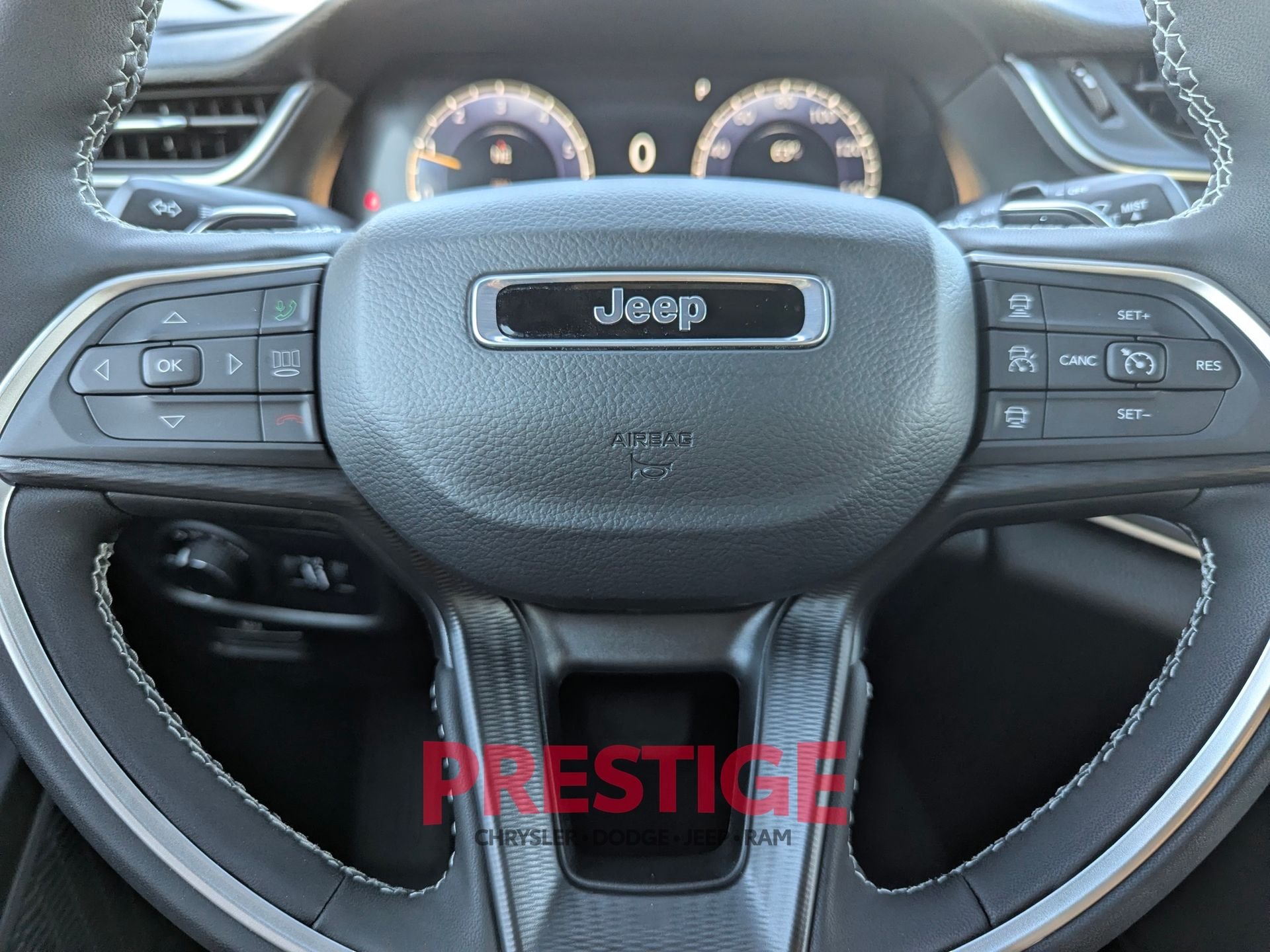 2025 Jeep Grand Cherokee Altitude - Photo 12