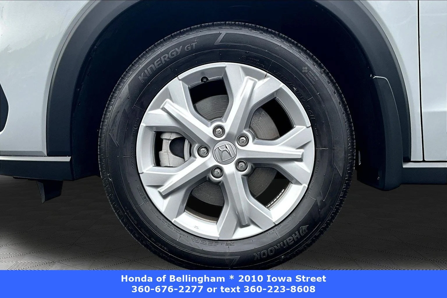Certified Used 2025 Lunar Silver Metallic Honda AWD LX image 31