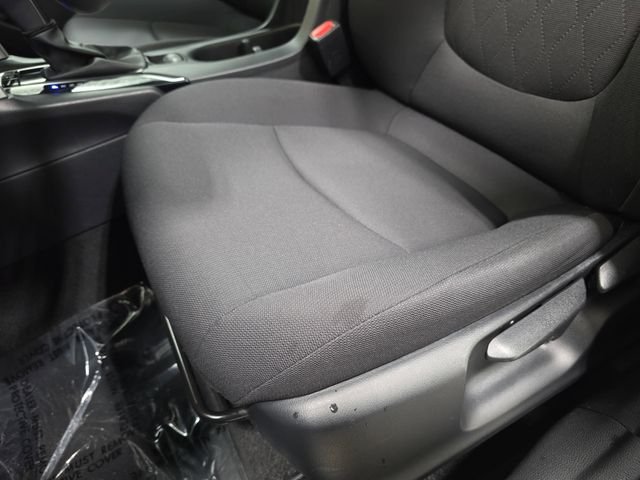 2024 Toyota Corolla Cross LE - Photo 24