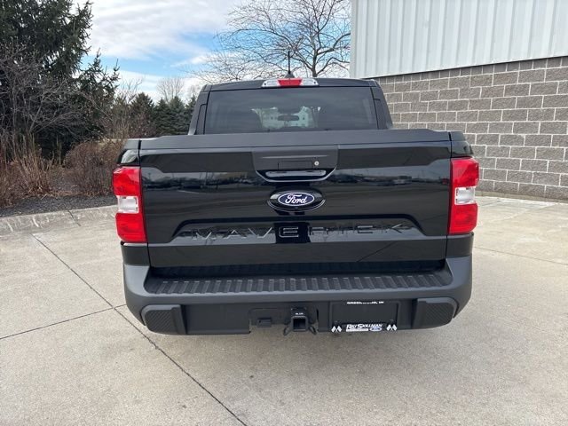 New 2026 Shadow Black Ford XLT image 7