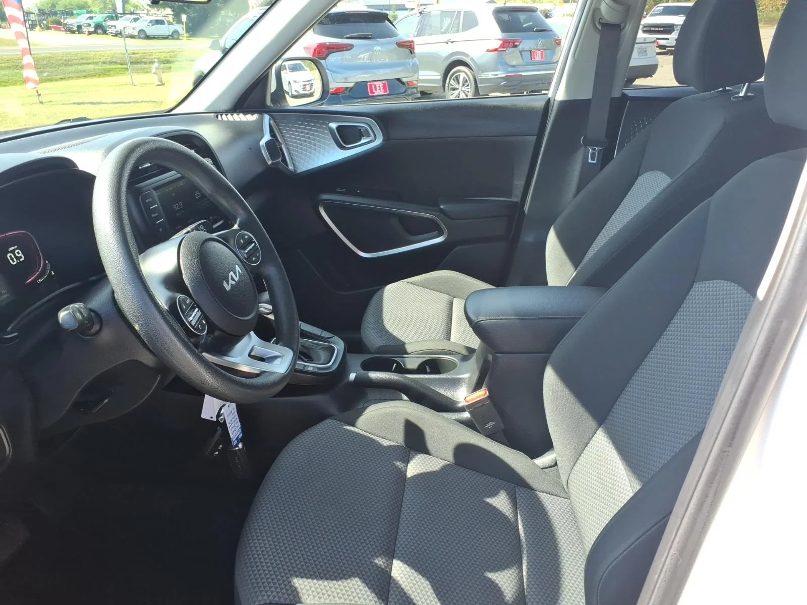 Used 2024 Snow White Pearl Kia LX image 13