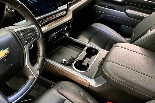 Used 2024 Dark Ash Metallic Chevrolet LT image 17