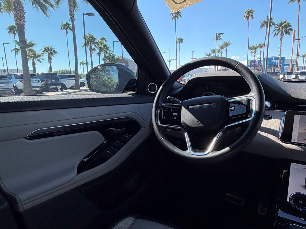 Used 2023 Gray Land Rover Dynamic image 11
