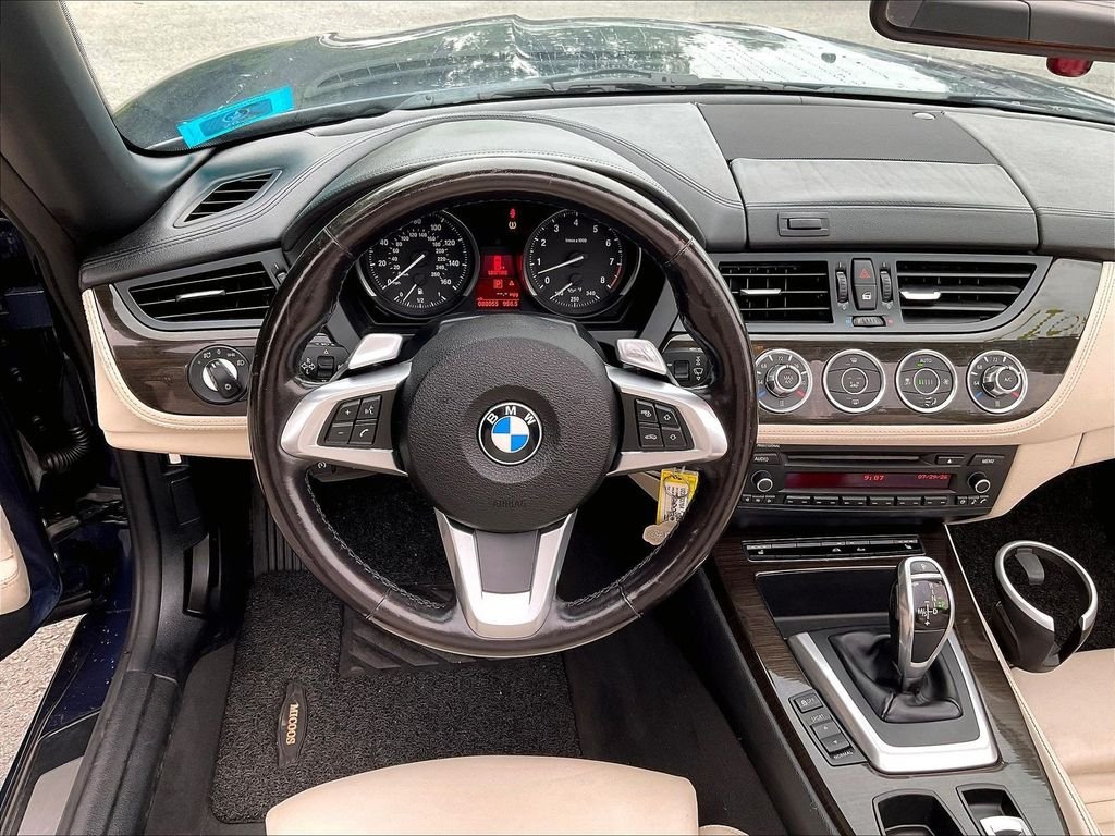 Used 2011 Blue BMW sDrive35i image 15