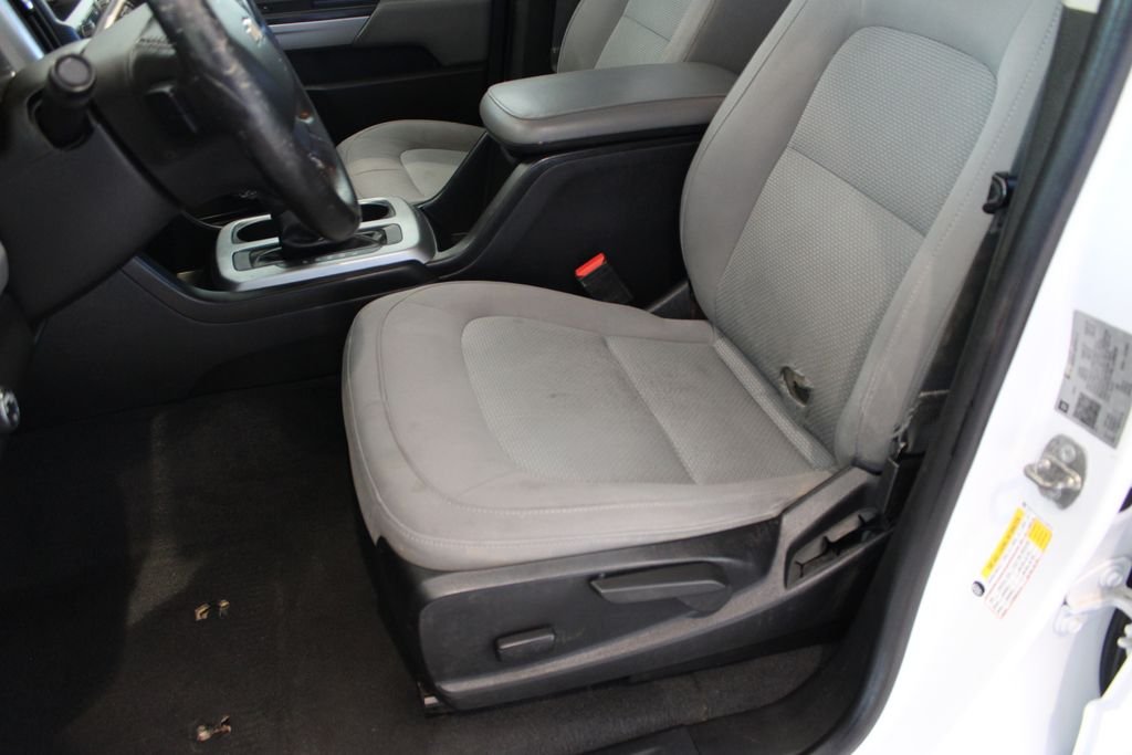 Used 2020 White Chevrolet LT image 11