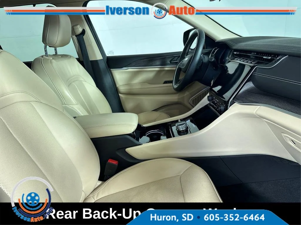 Used 2022 Baltic Gray Metallic Clearcoat Jeep Limited image 31