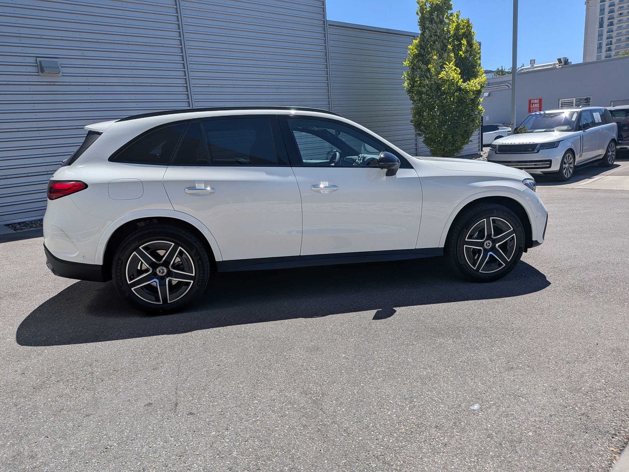New 2026 Polar White Mercedes-Benz GLC 300 image 19