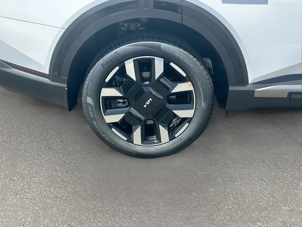 New 2027 Glacial White Pearl Kia S image 33