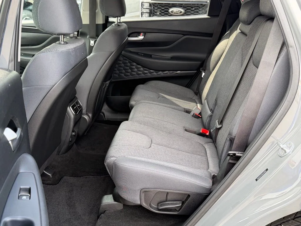 Used 2022 Hampton Gray Hyundai SEL image 15