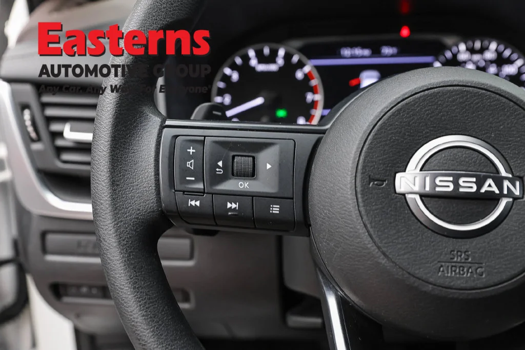 Used 2023 White Nissan S image 15