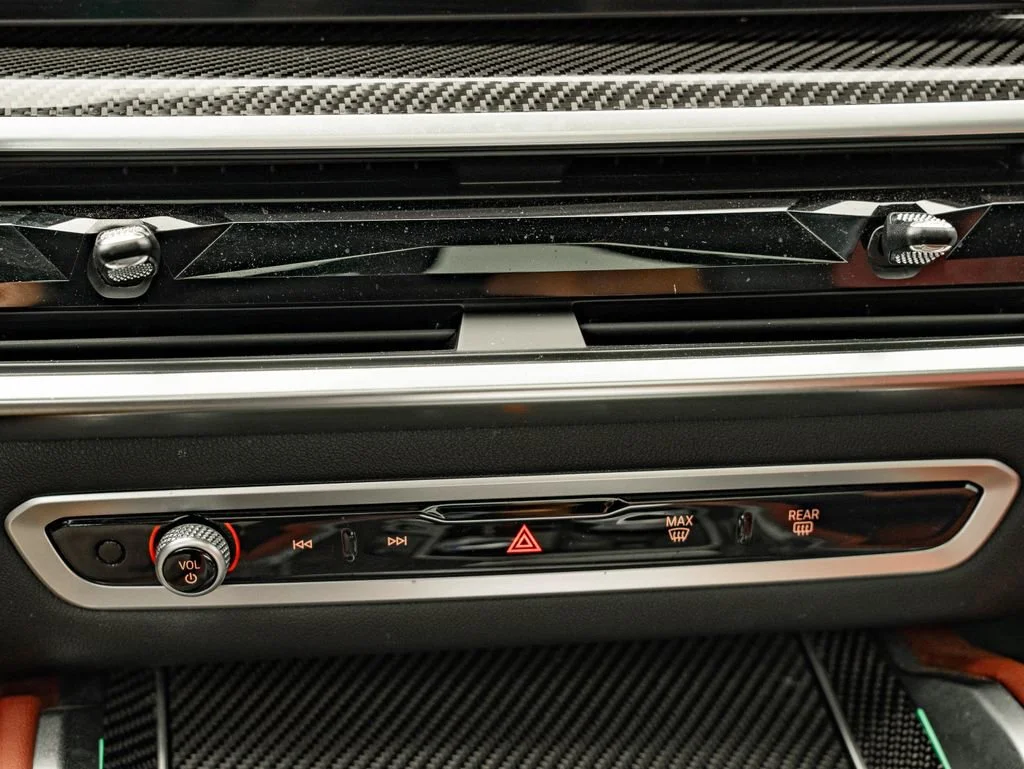 Used 2024 Skyscraper Gray Metallic BMW M60i image 34