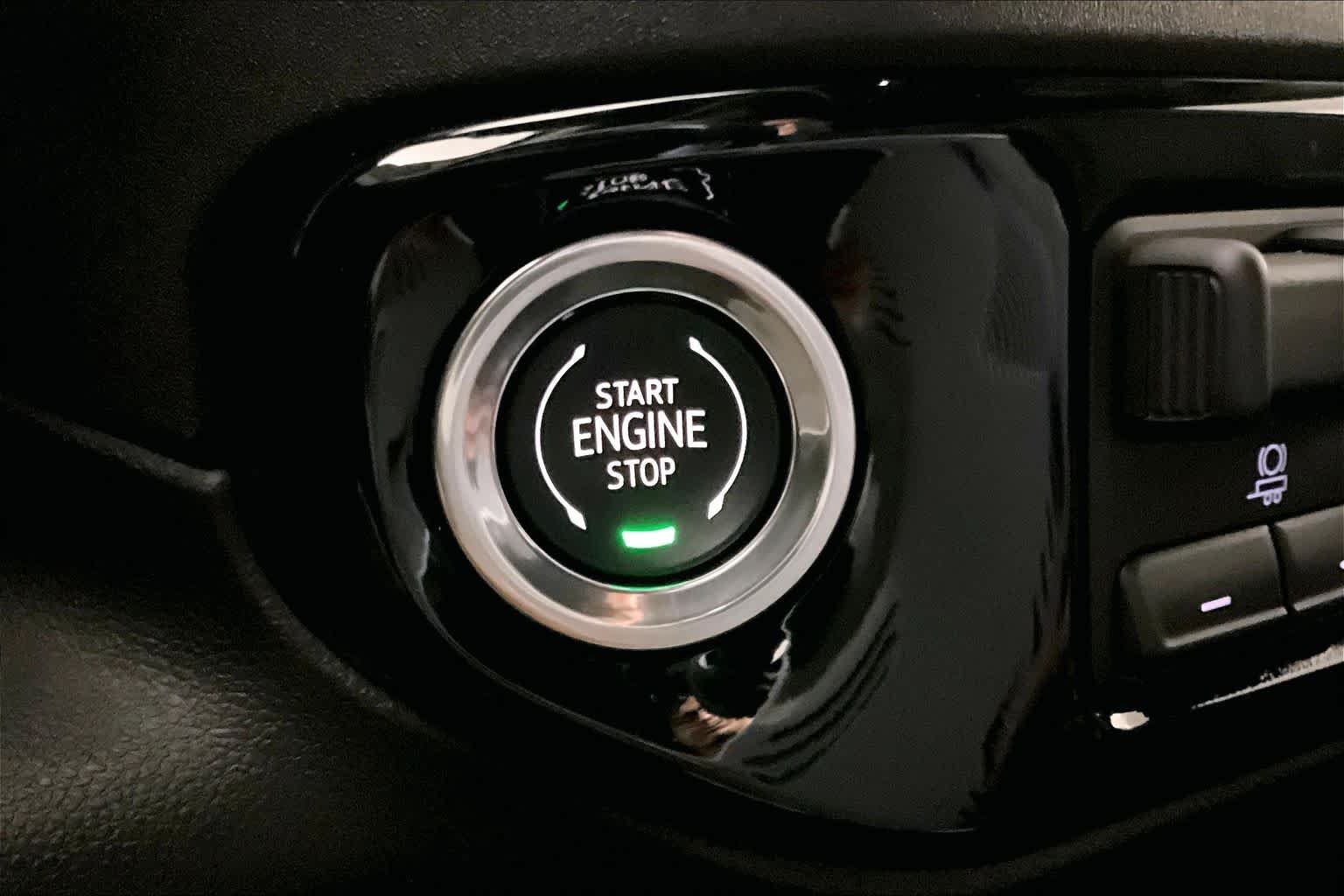 Used 2026 Sterling Metallic GMC Elevation image 61