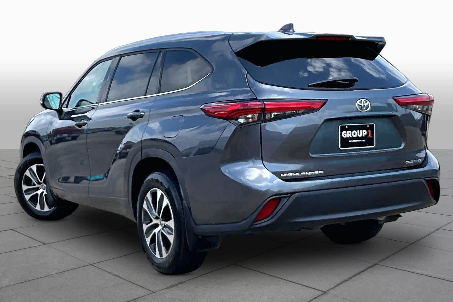 Used 2021 Magnetic Gray Metallic Toyota XLE image 12