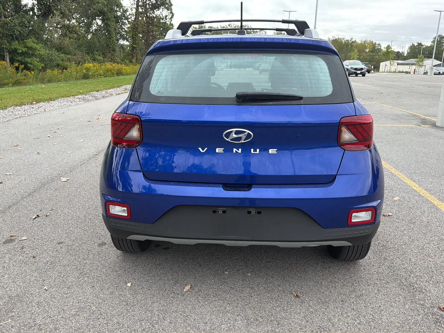Used 2023 Intense Blue Hyundai Limited image 4