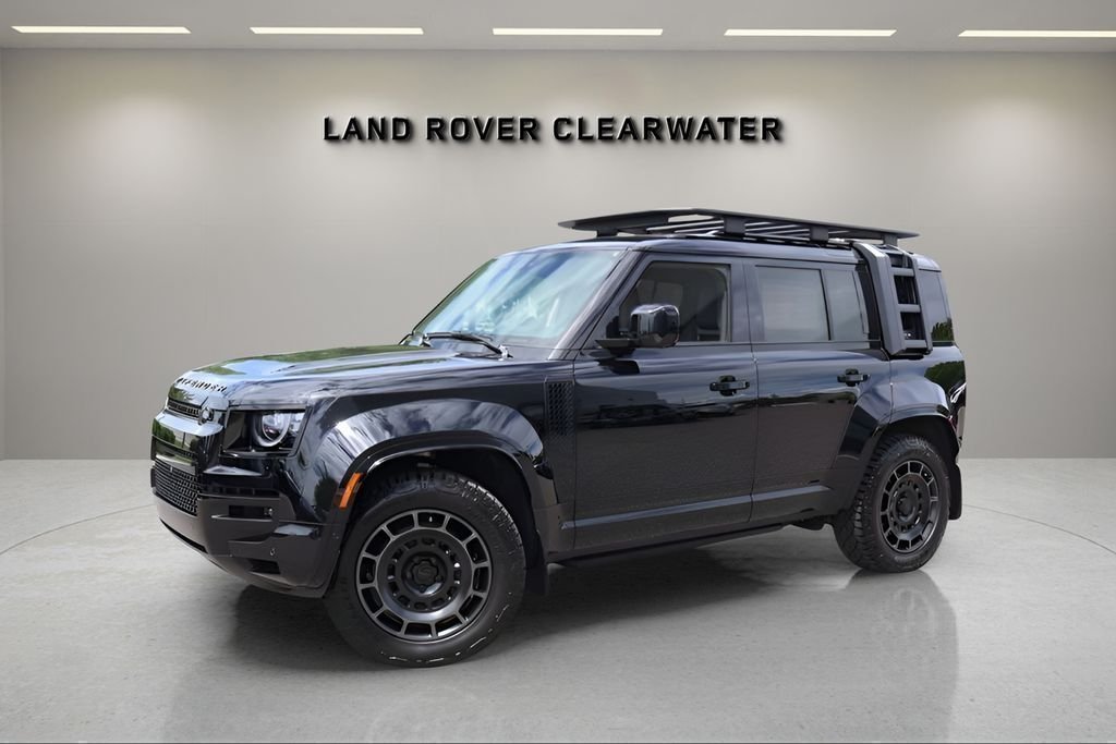 New 2026 Narvik Black LAND ROVER  image 1