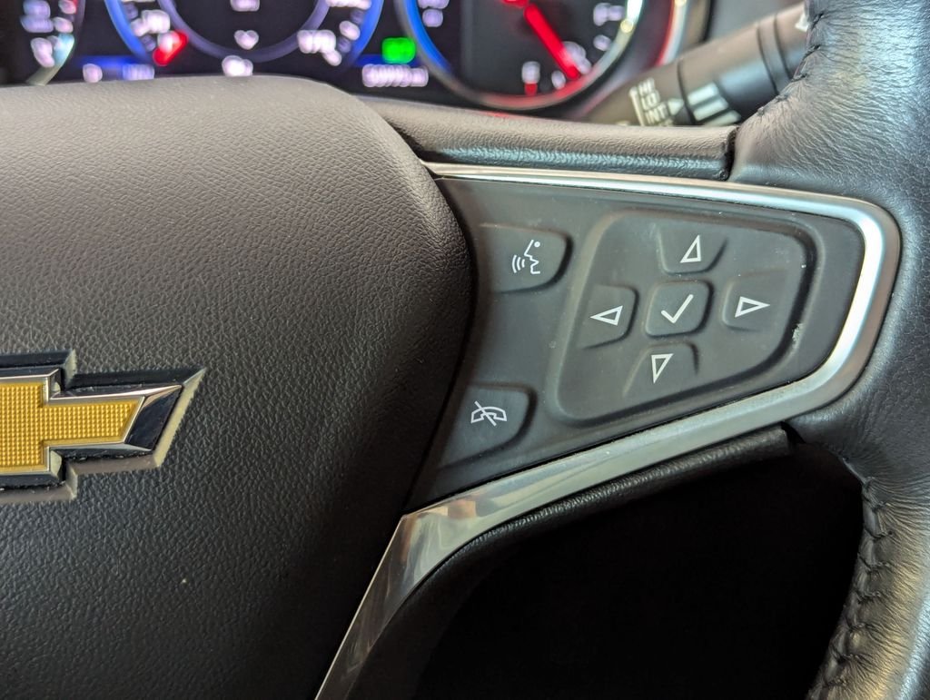Used 2022 Ash Chevrolet Premier image 9