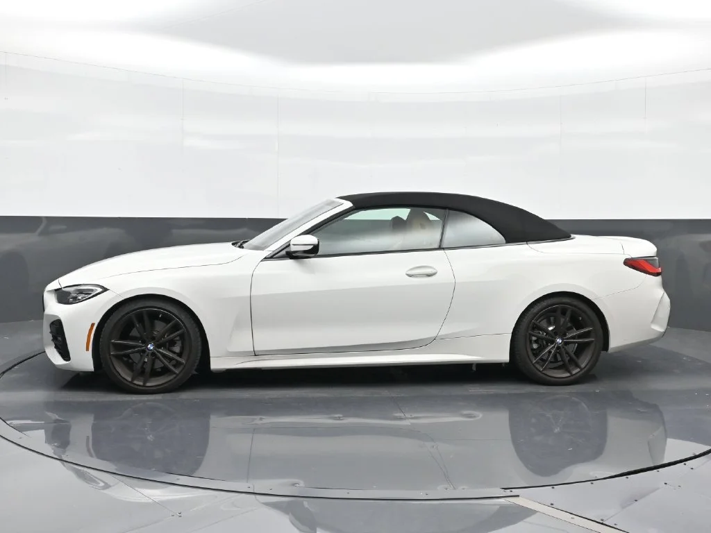 Used 2024 White BMW 430i image 3