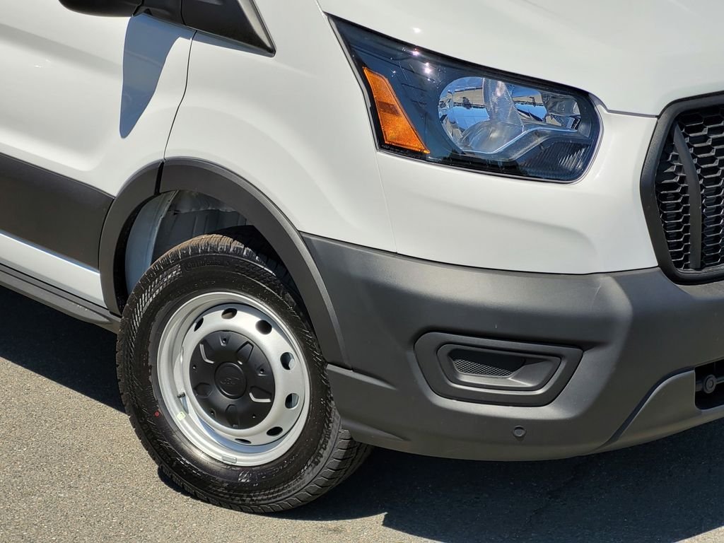 New 2026 Oxford White Ford Cargo Van image 5