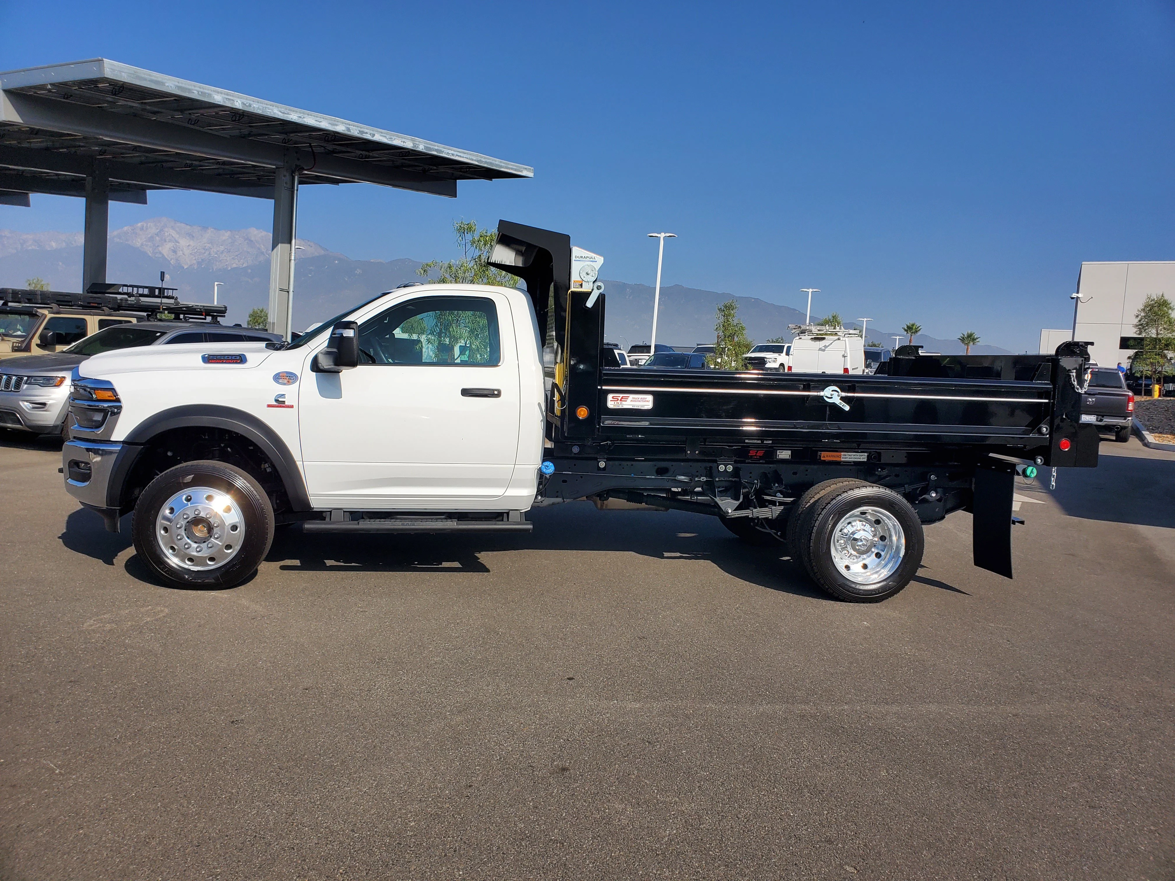 New 2026 Bright White Clearcoat RAM Tradesman image 2