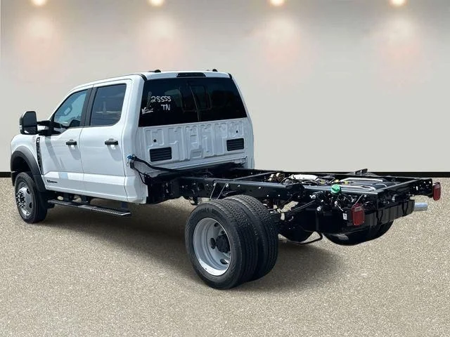 New 2026 Oxford White Ford F-450® XL image 7
