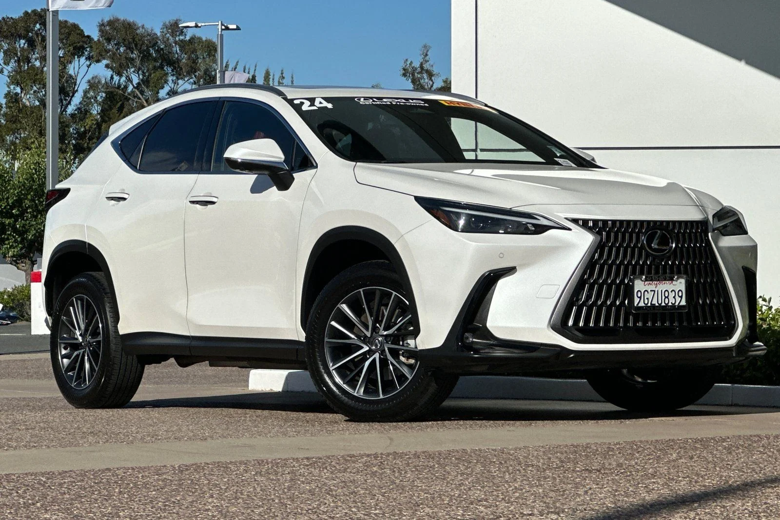 Used 2024 White Pearl Lexus 350h Premium image 2