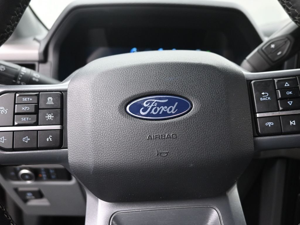 Used 2024 Black Ford XLT image 18