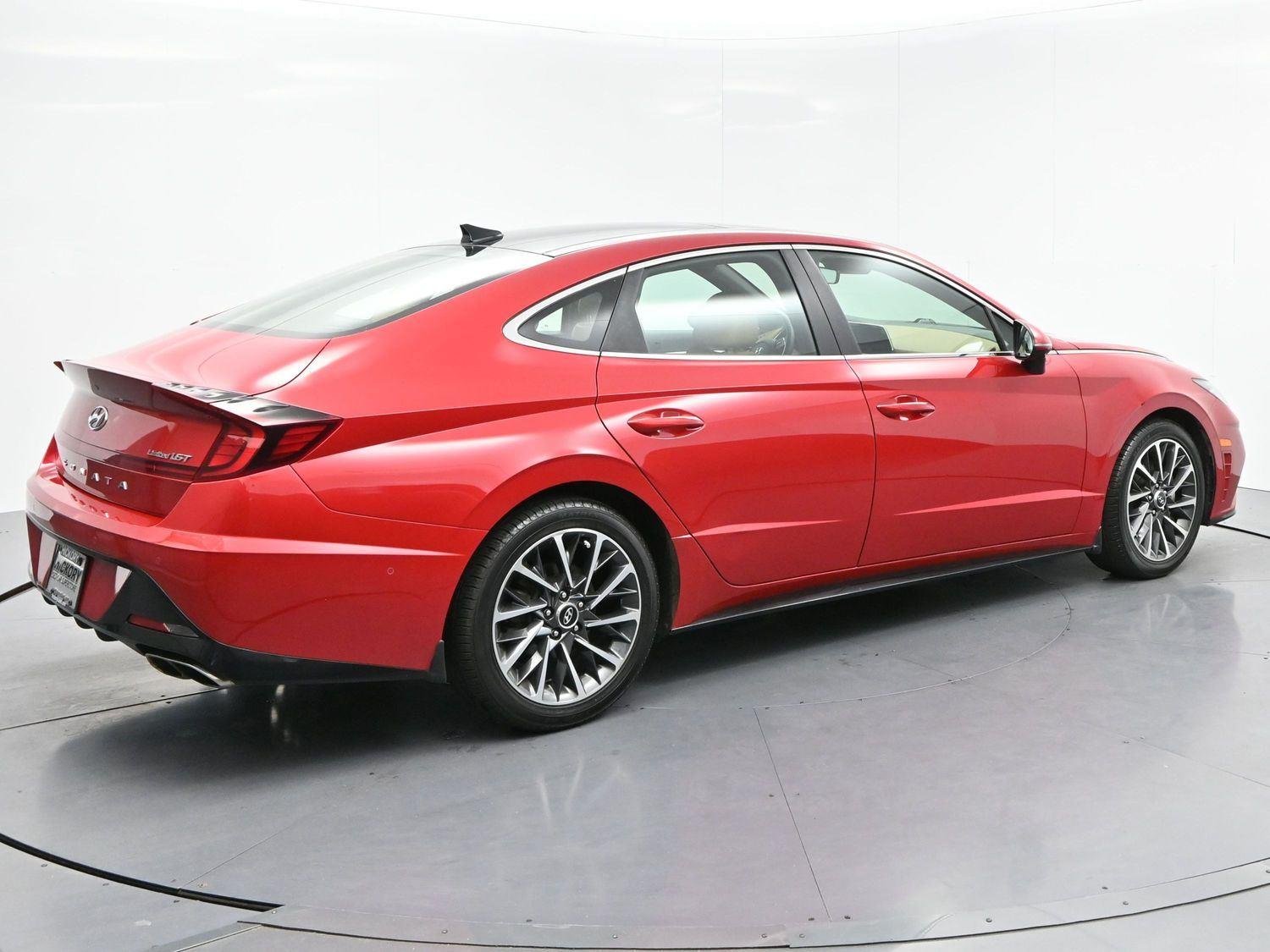 Used 2021 Calypso Red Hyundai Limited image 7