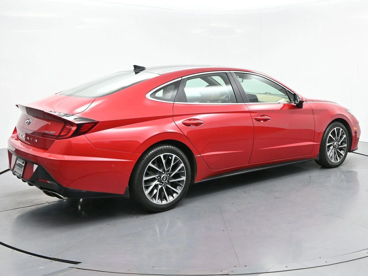 Used 2021 Calypso Red Hyundai Limited image 7
